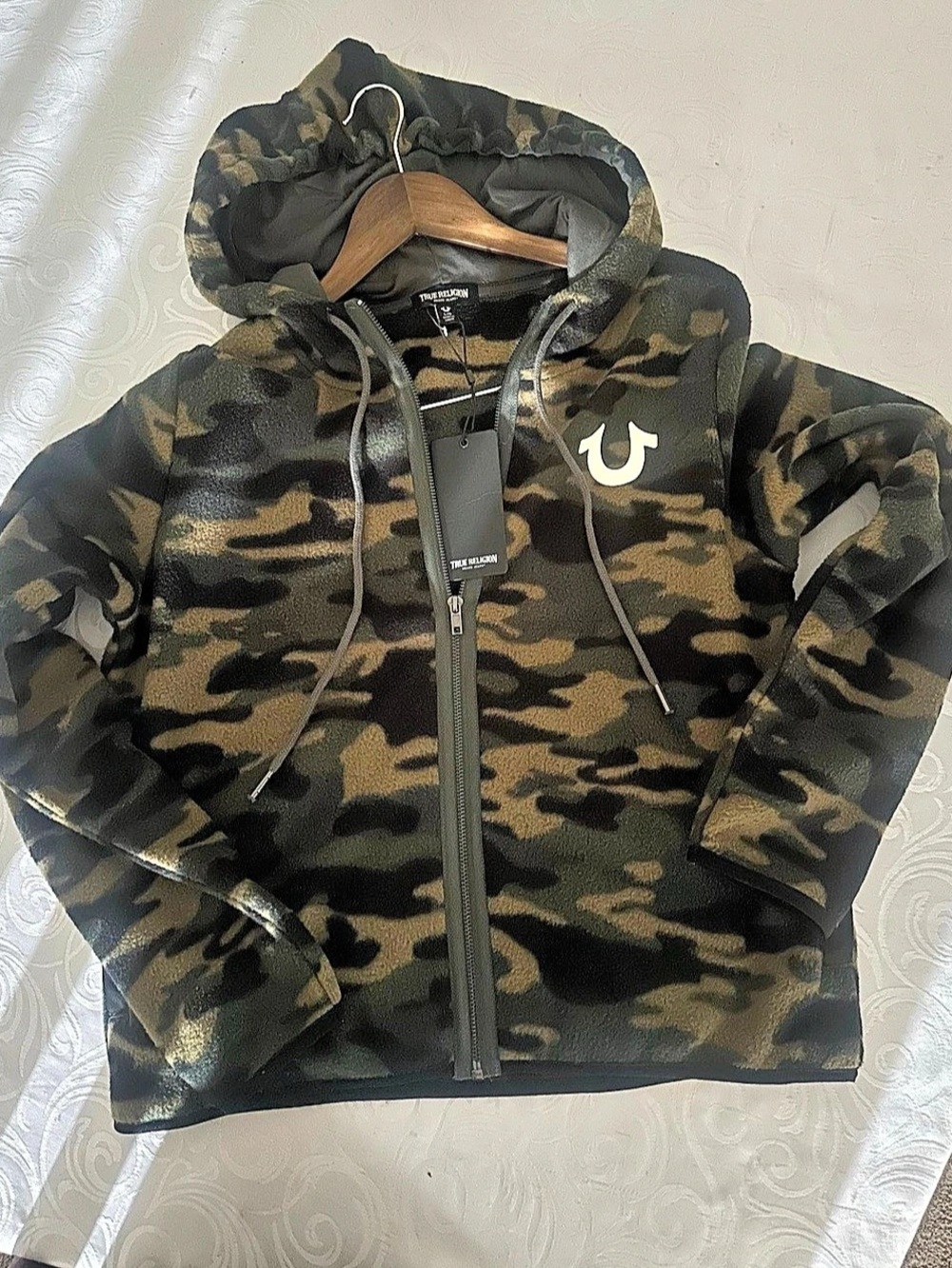 True Religion Camo Hooded Jacket in Green & Black Size Large NWT